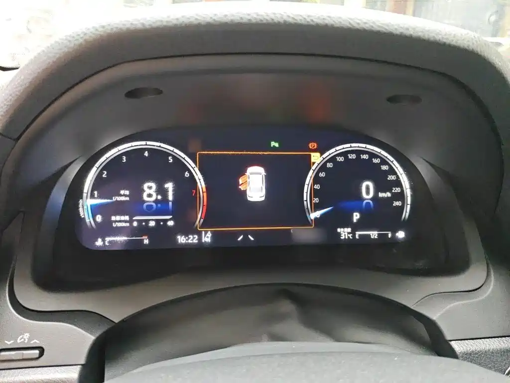 Toyota Camry — миниатюра 4