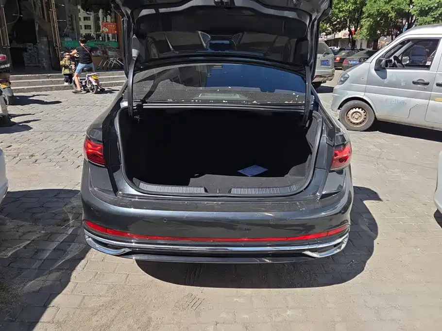 Volkswagen Sagitar — миниатюра 4