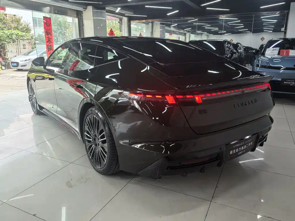 Lynk & Co 10 — миниатюра 13