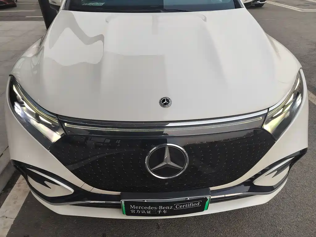 MERCEDES-BENZ EQS SUV