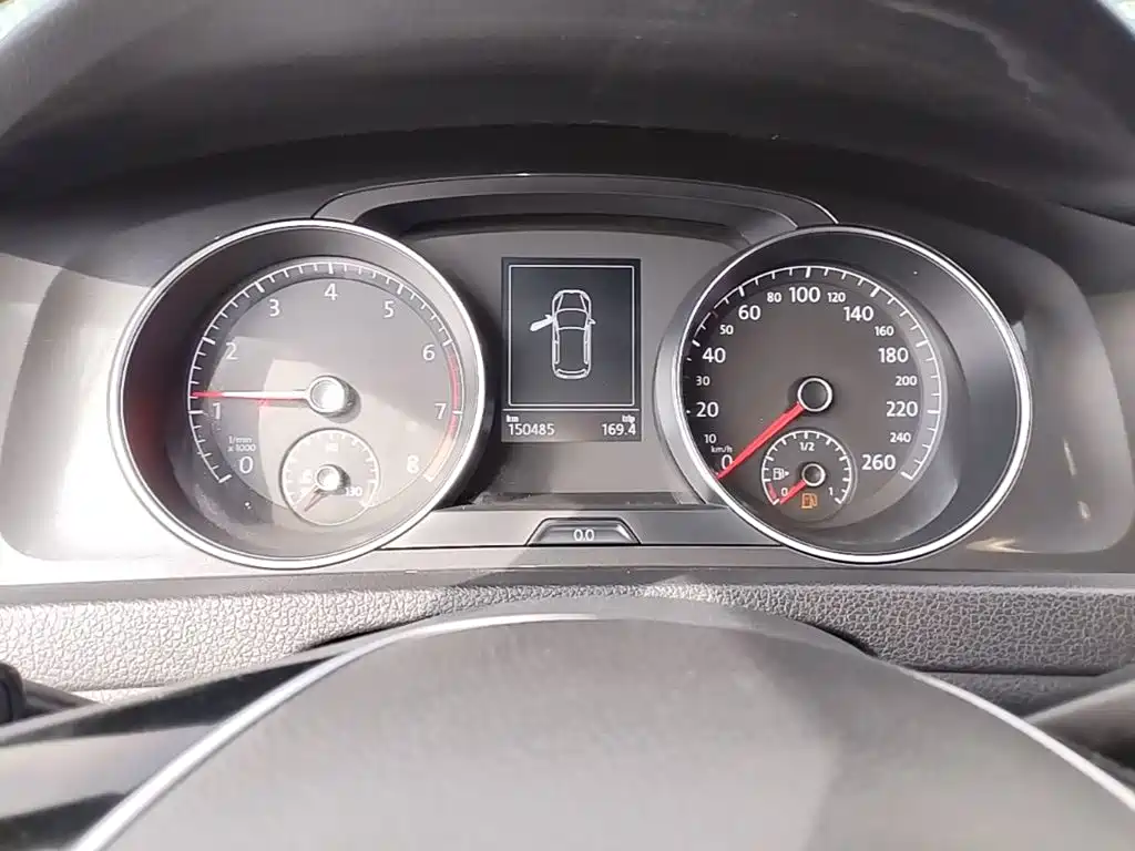 Volkswagen Golf — миниатюра 12