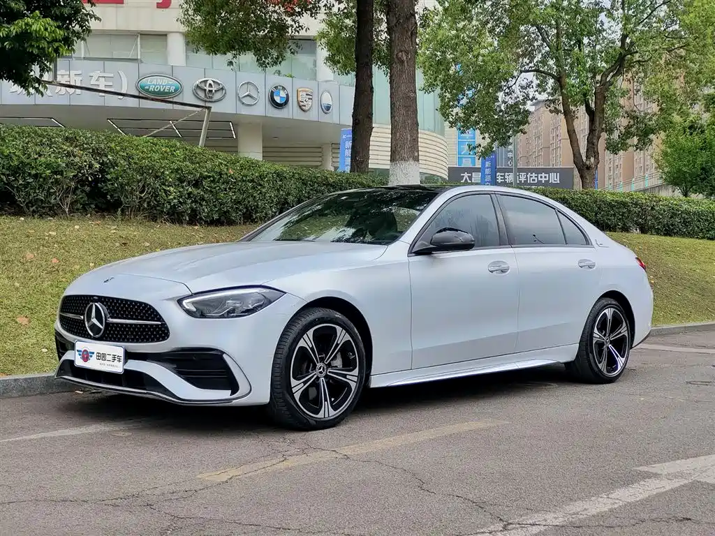 Mercedes-Benz C-Class 2022
