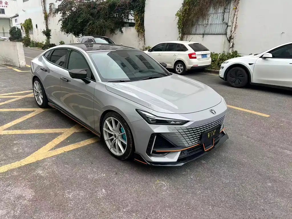 Changan UNI-V 2022