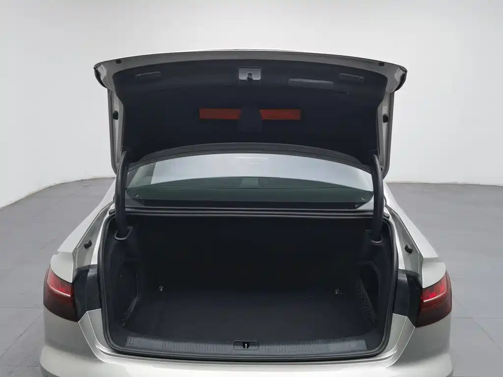 Audi A4L — миниатюра 16