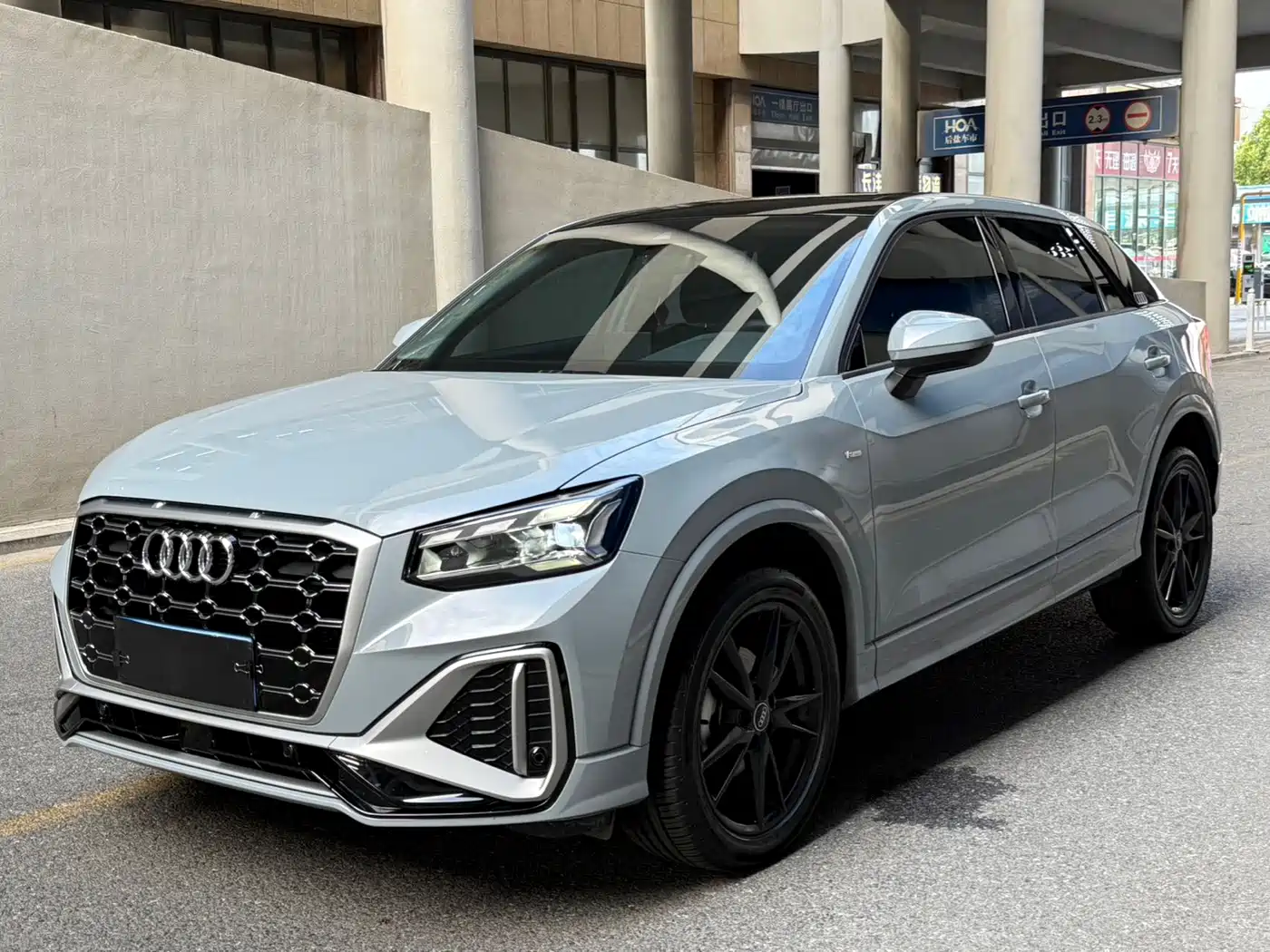 奥迪Q2L 2022款 35 TFSI 进取动感型 2022