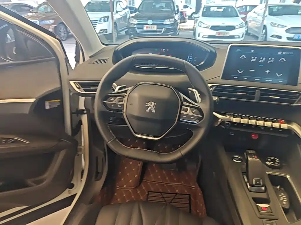 Peugeot 4008 — миниатюра 11