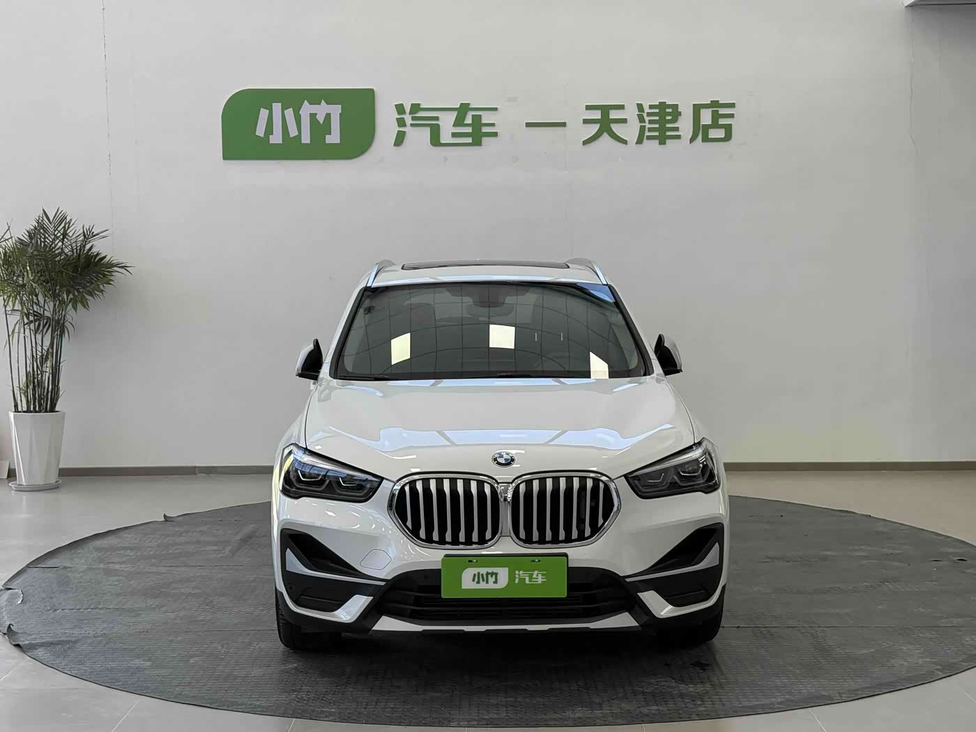 BMW X1 1.5 л 2022 г. Белый, пробег 39000 км