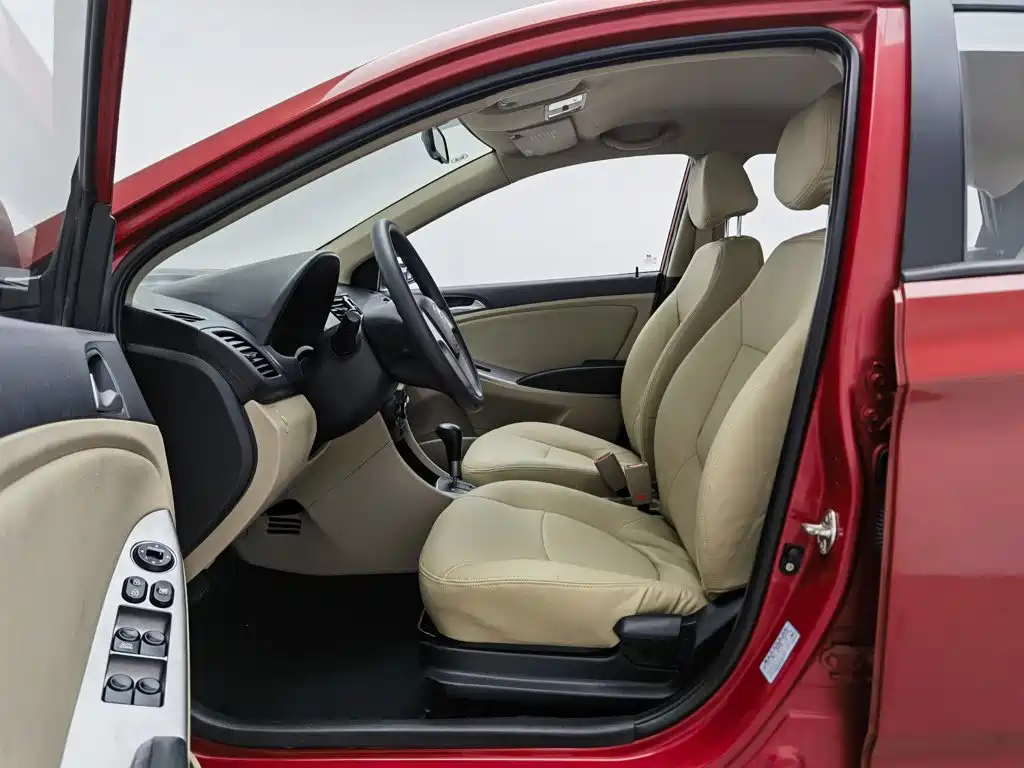 Hyundai Verna — миниатюра 10