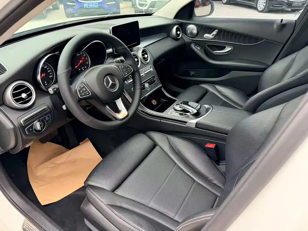 Mercedes-Benz C-Class (Import) — миниатюра 4