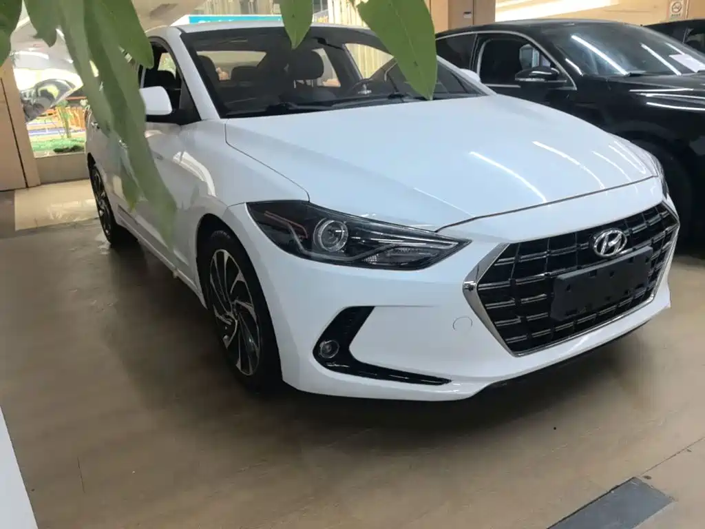 Hyundai Elantra — миниатюра 4