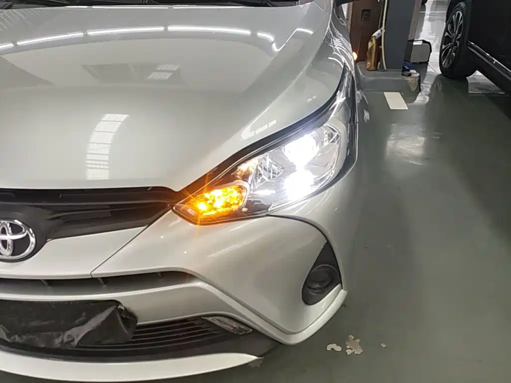 Toyota Yaris L — миниатюра 24