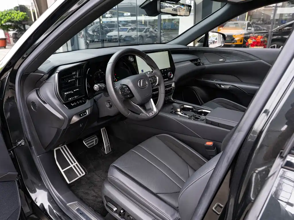 Lexus RX — миниатюра 9