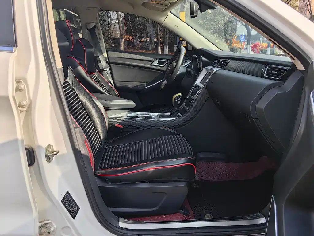 JIANGLING YUSHENG S330