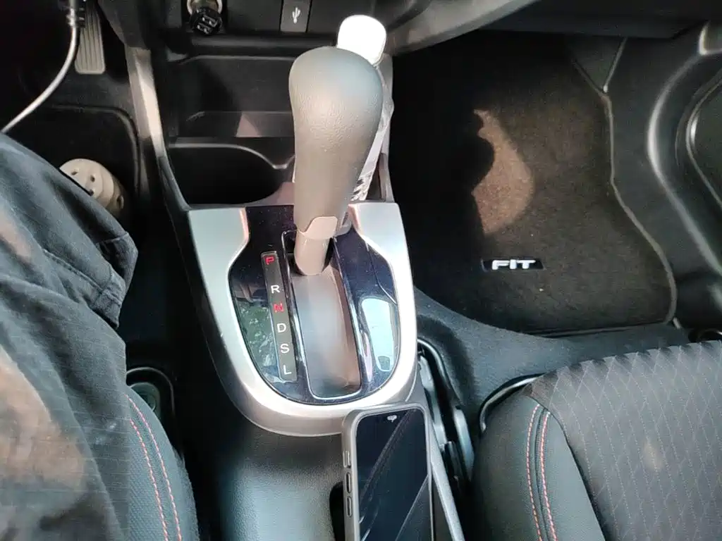 Honda Fit — миниатюра 14