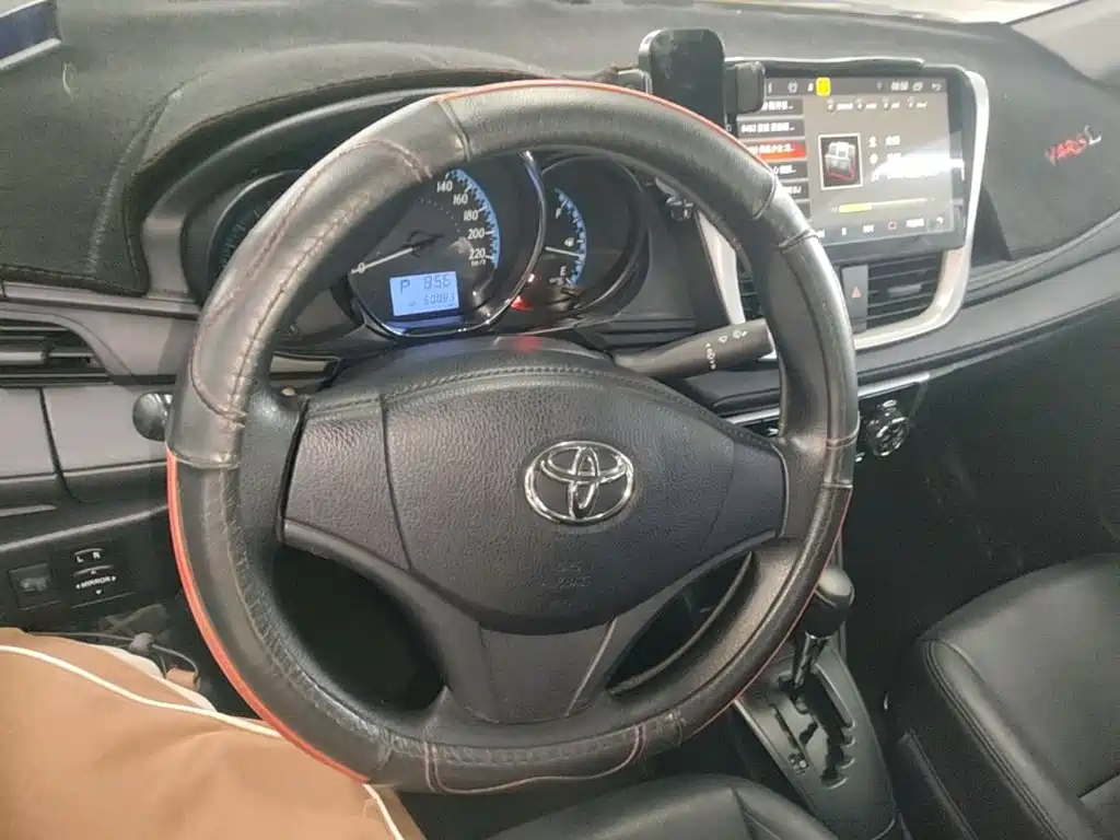 Toyota Yaris L — миниатюра 11