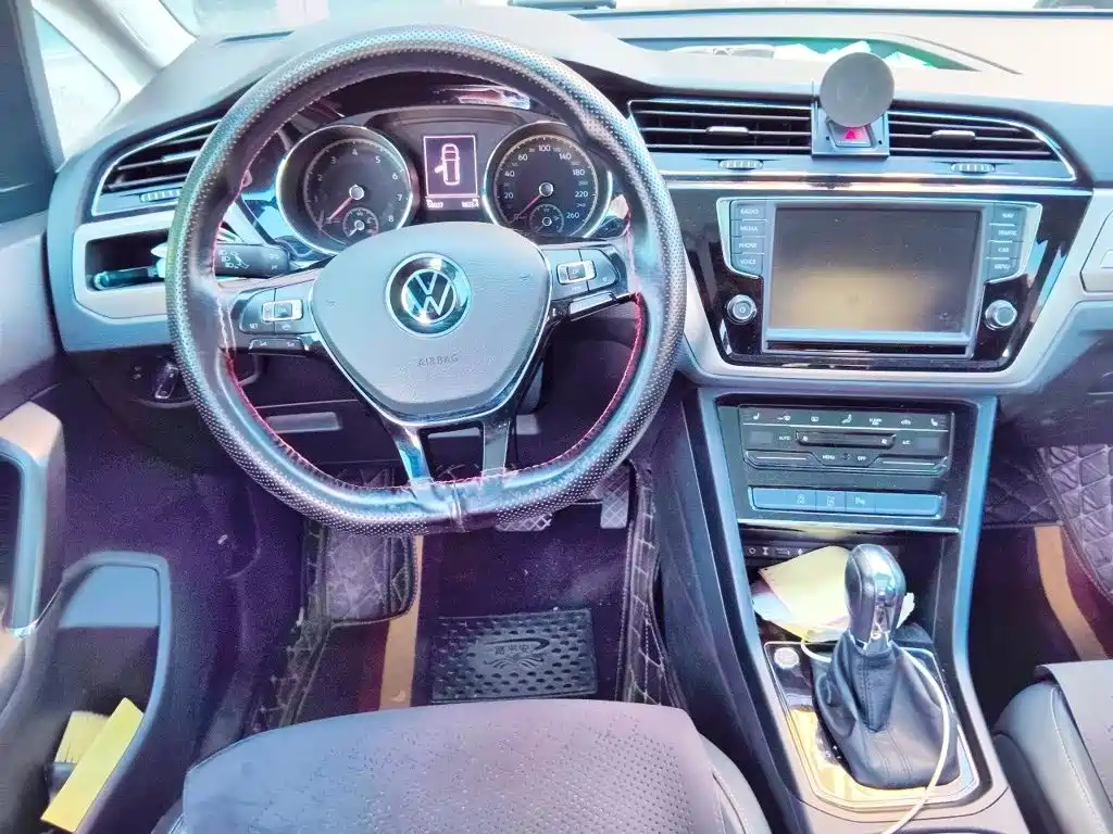 Volkswagen Touran — миниатюра 6