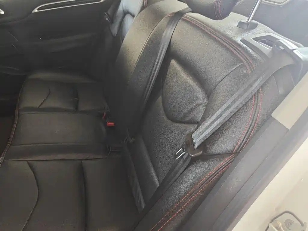 Citroen C4L — миниатюра 13