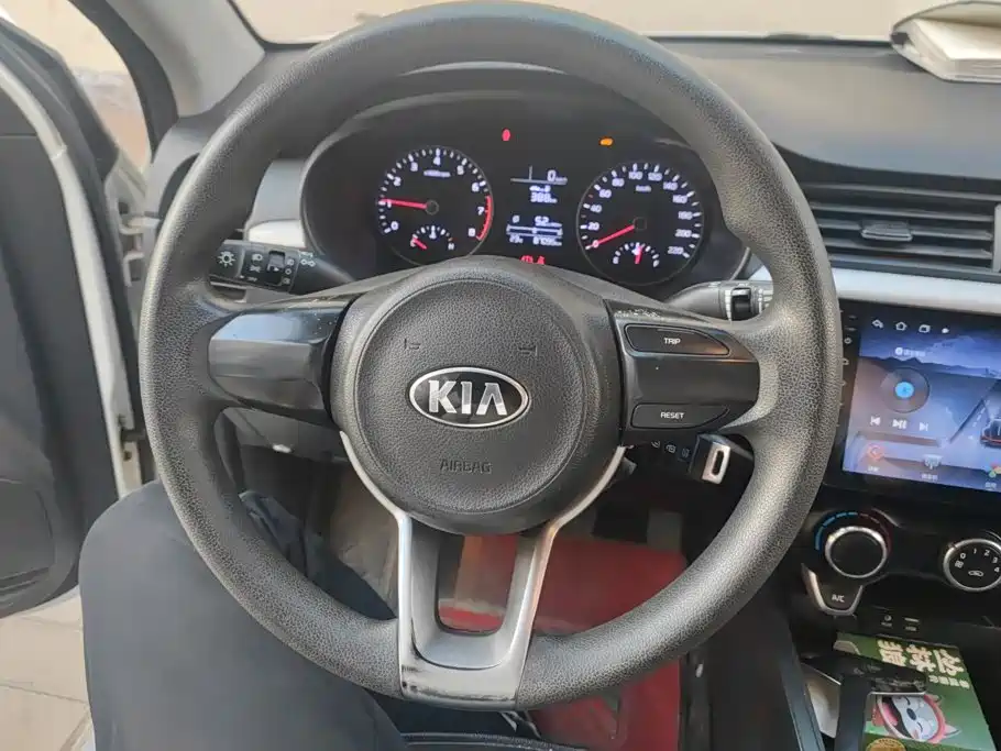 Kia K2 — миниатюра 15