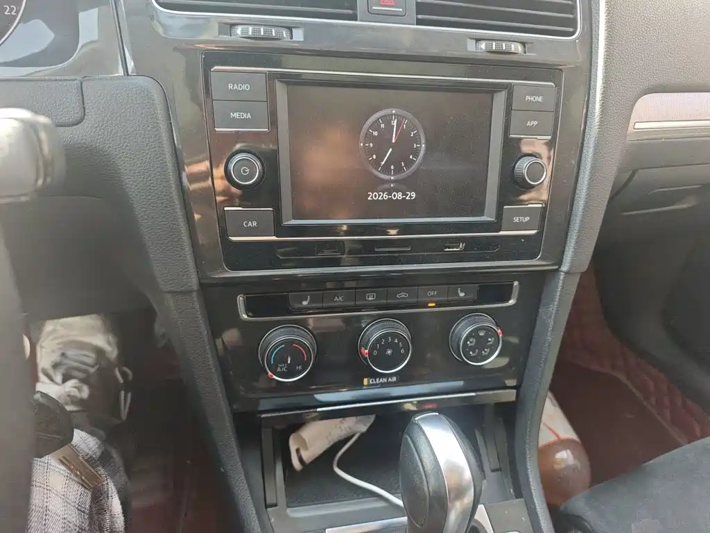 Volkswagen Golf — миниатюра 9