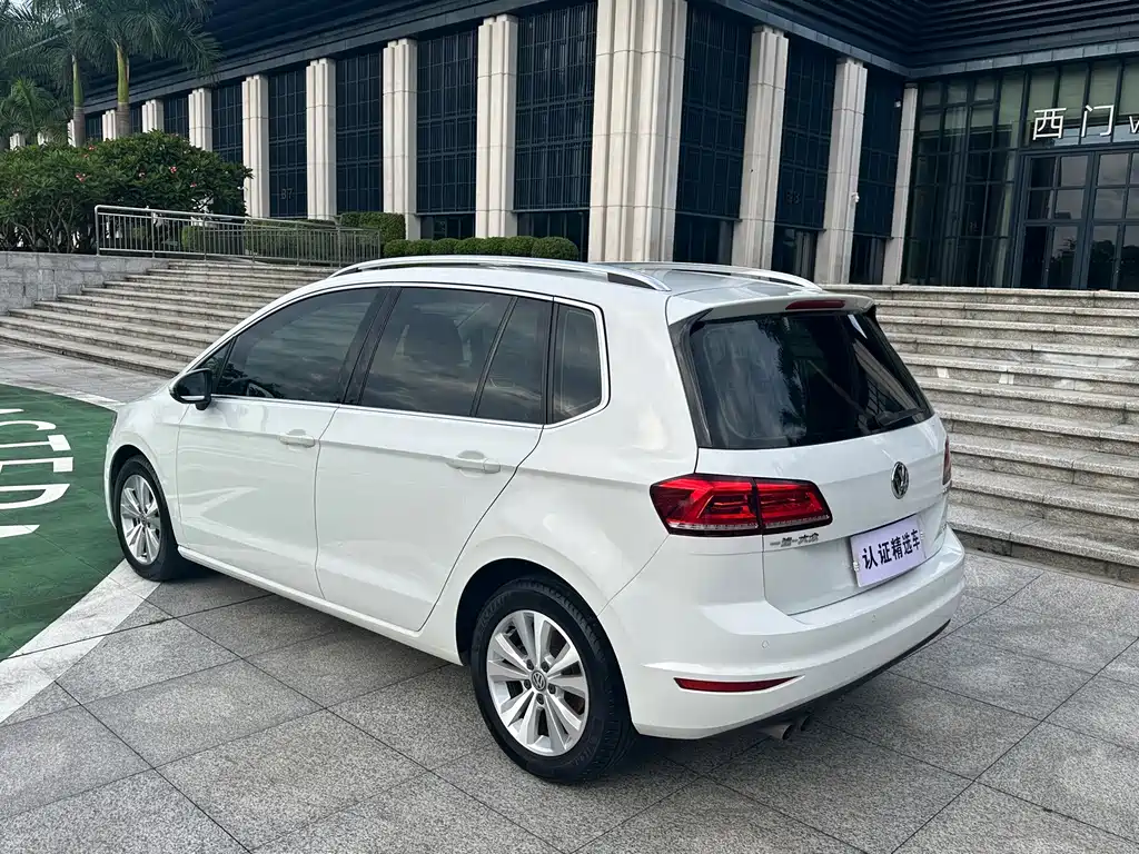 Volkswagen Golf Sportsvan — миниатюра 32