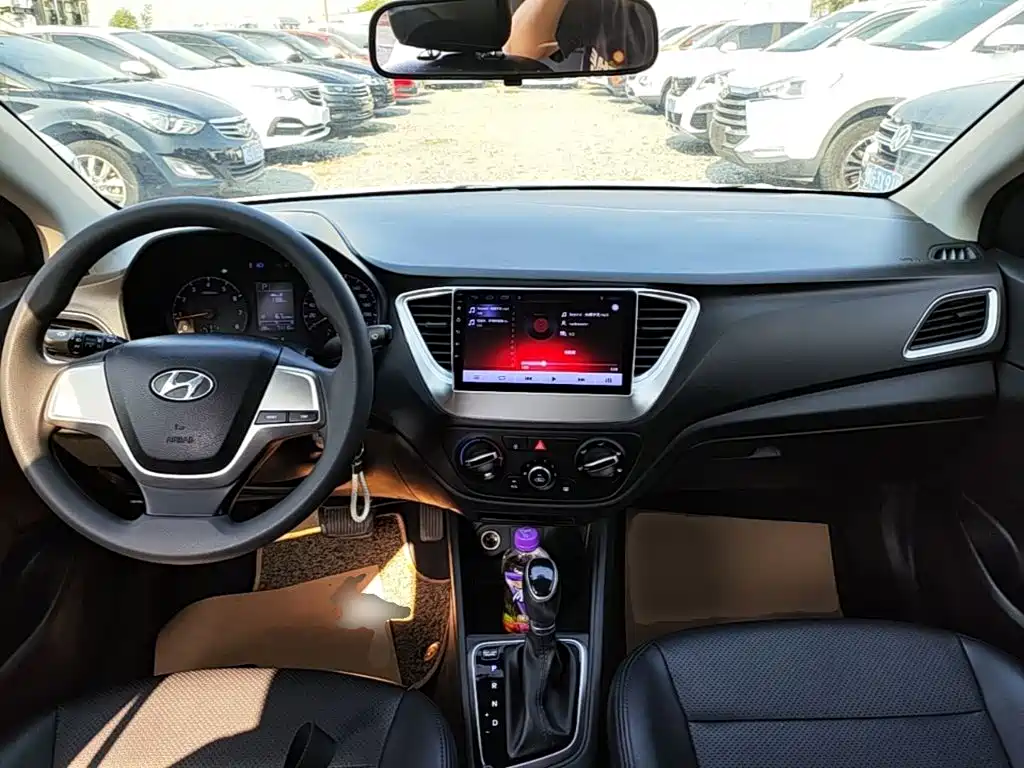 Hyundai Verna — миниатюра 10