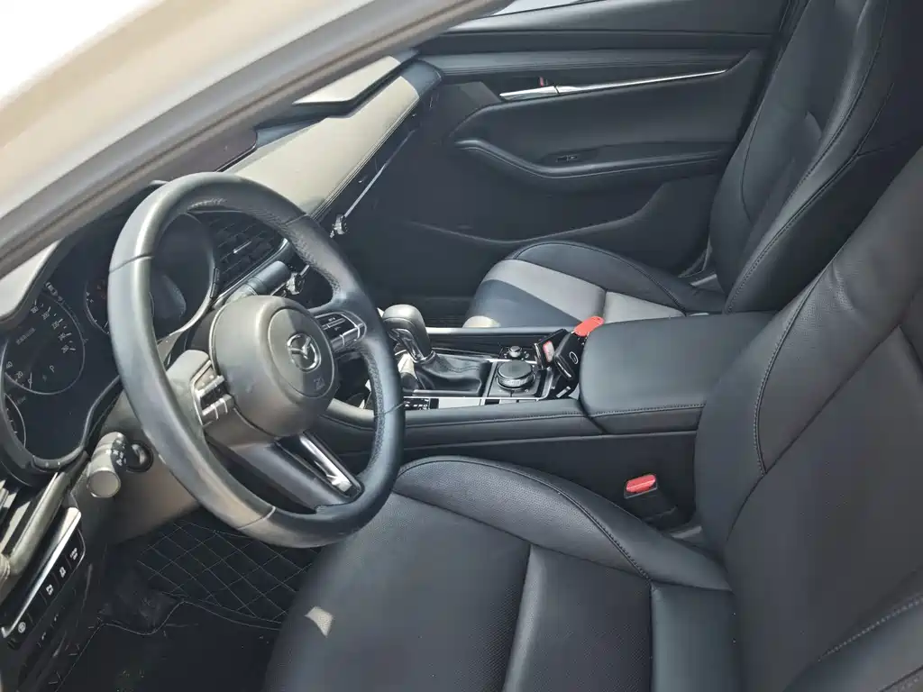 Mazda 3 Axela — миниатюра 7