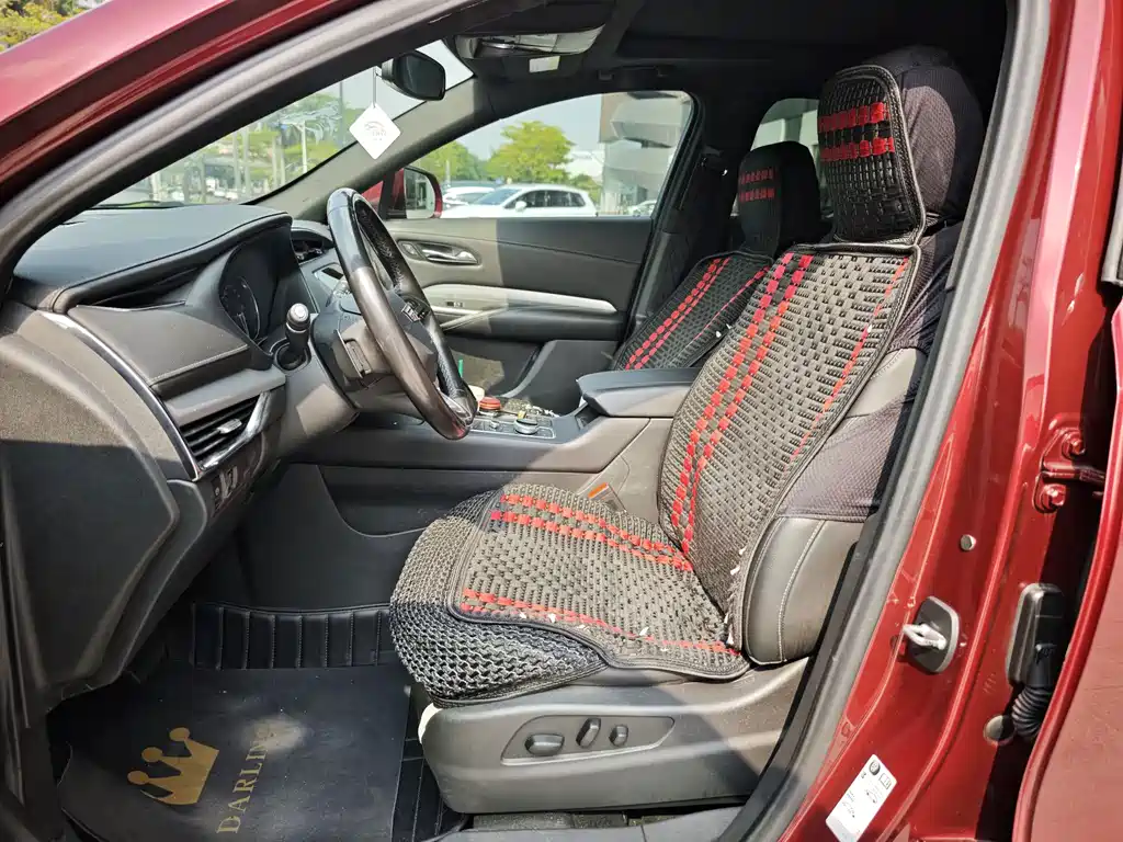 Cadillac XT4 — миниатюра 5