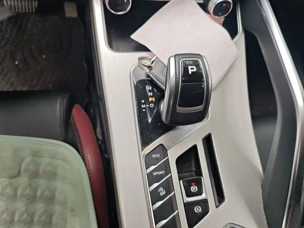 Geely Binyue — миниатюра 15