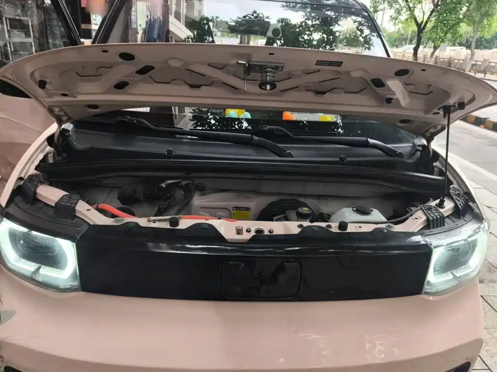 Wuling MINIEV — миниатюра 11