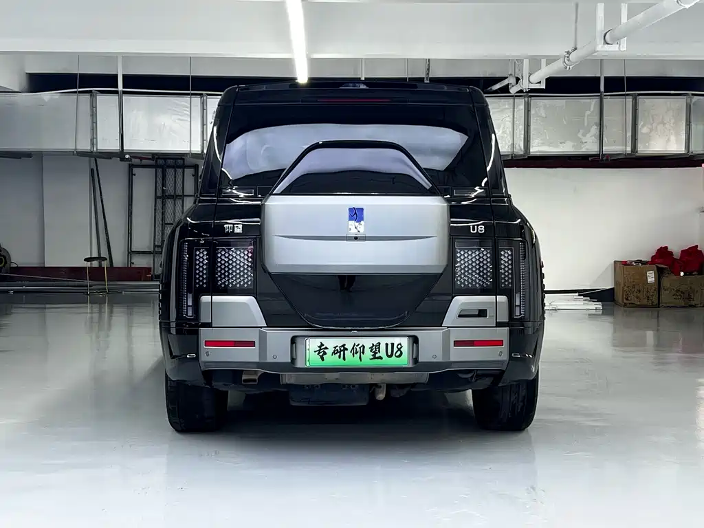 Yangwang Yangwang U8 — миниатюра 12
