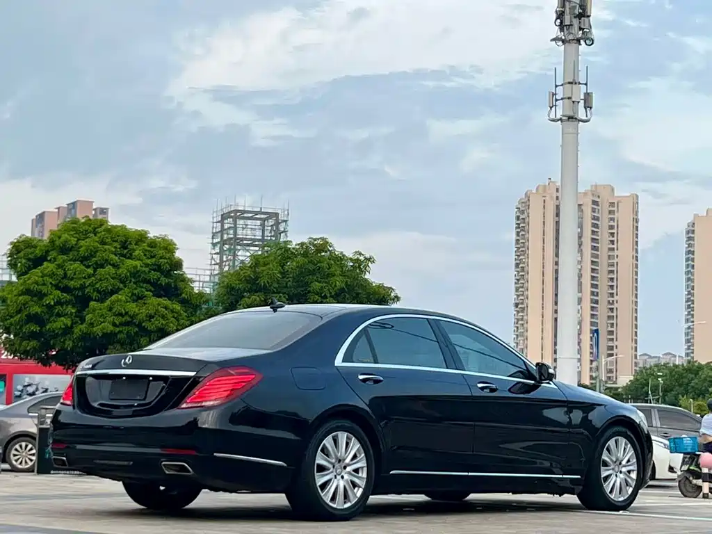 Mercedes-Benz S-Class — миниатюра 7