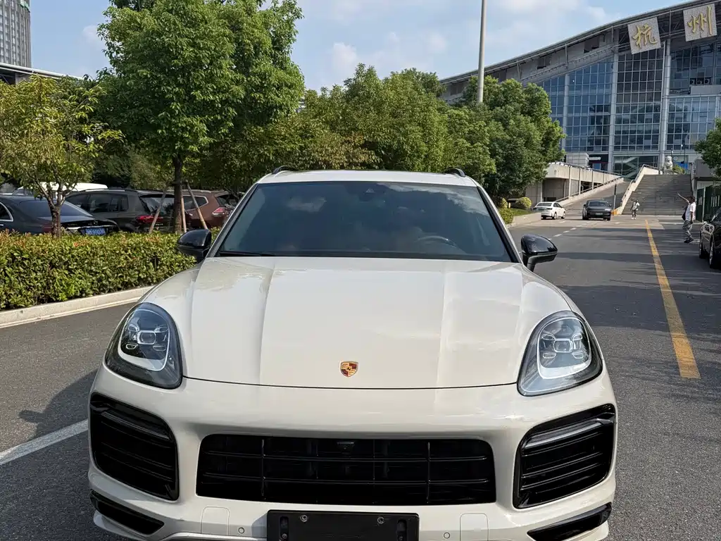 Porsche Cayenne — миниатюра 2