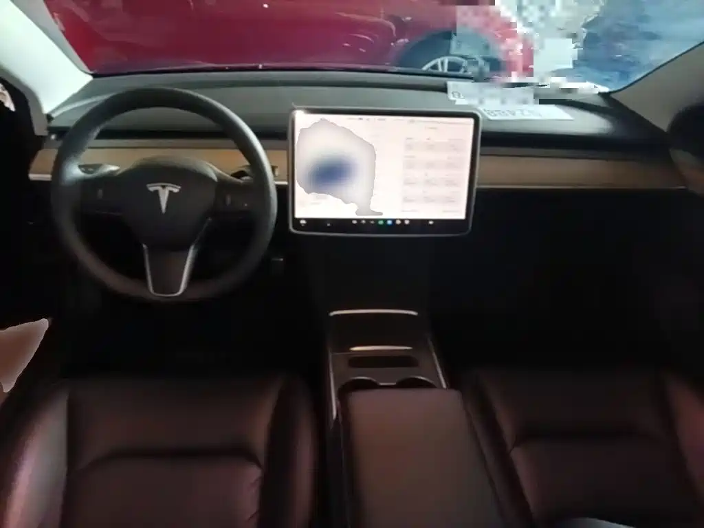 Tesla Model 3 — миниатюра 10