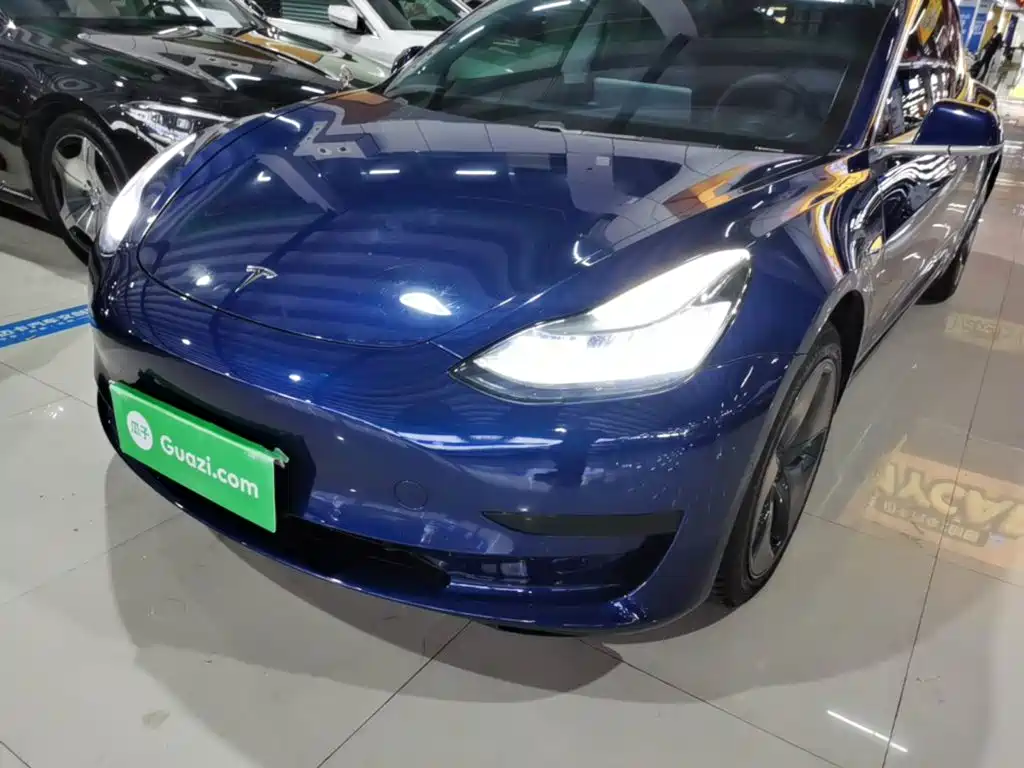 Tesla Model 3 — миниатюра 24
