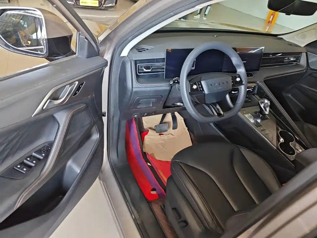 Roewe RX5 New Energy — миниатюра 16