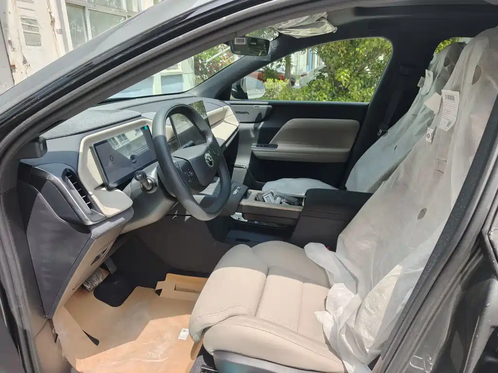 Volvo XC70 2026 Plus