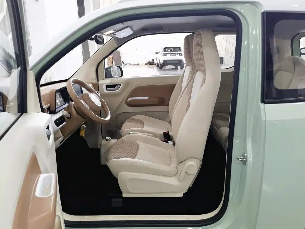 Wuling MINIEV — миниатюра 10