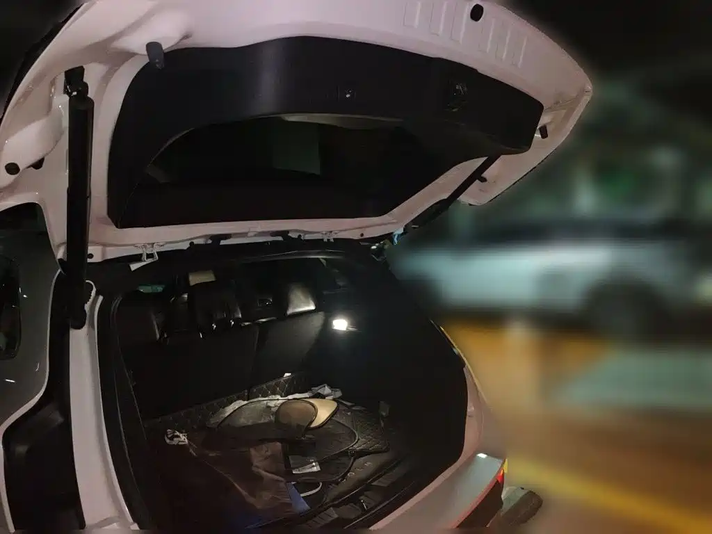 Lincoln MKC — миниатюра 20