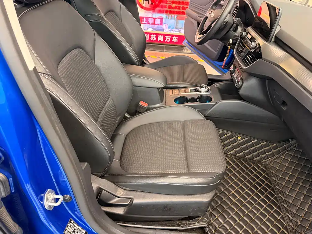 Ford Focus — миниатюра 11