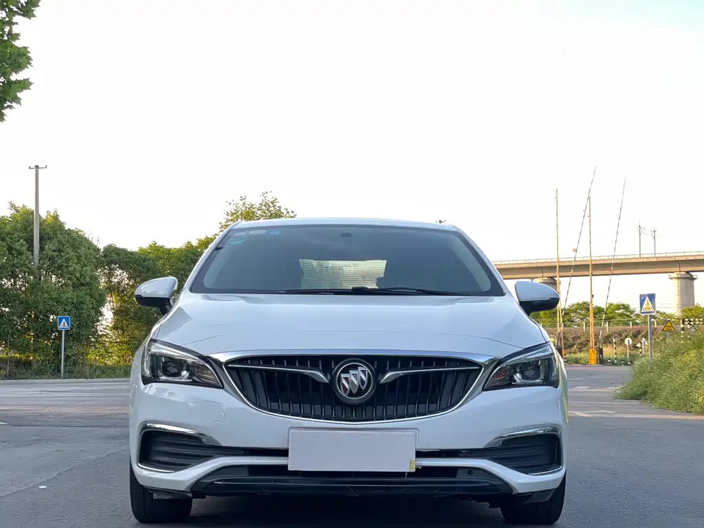 Buick Verano - фото 2