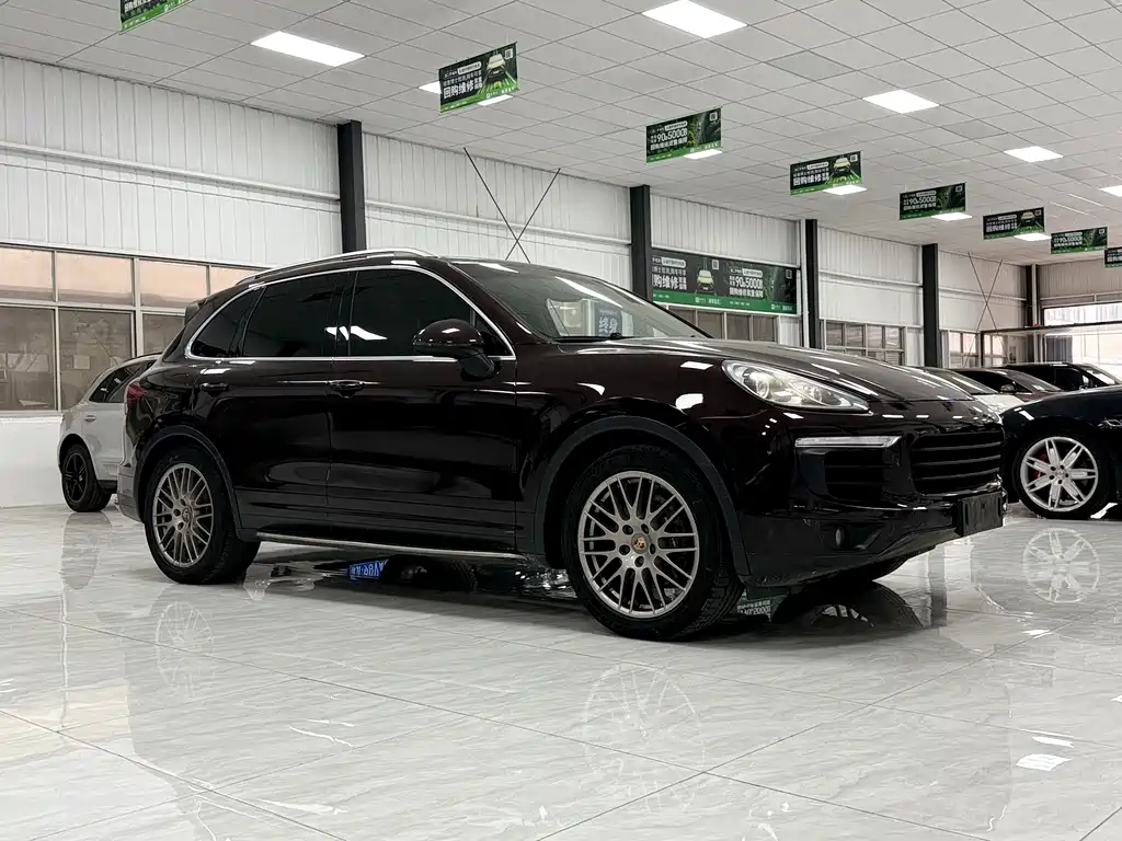 PORSCHE CAYENNE