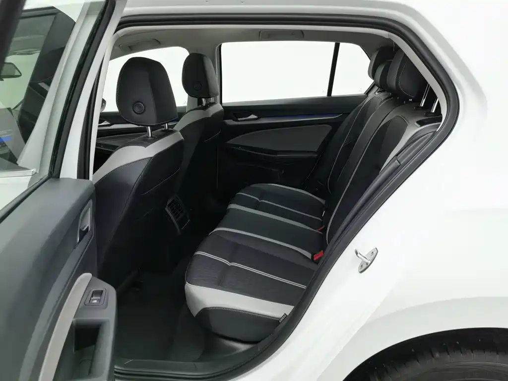 Volkswagen Golf — миниатюра 15