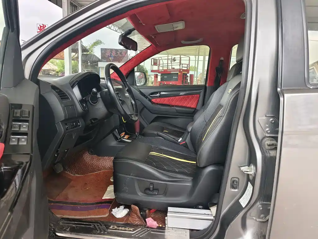 Isuzu D-MAX — миниатюра 8