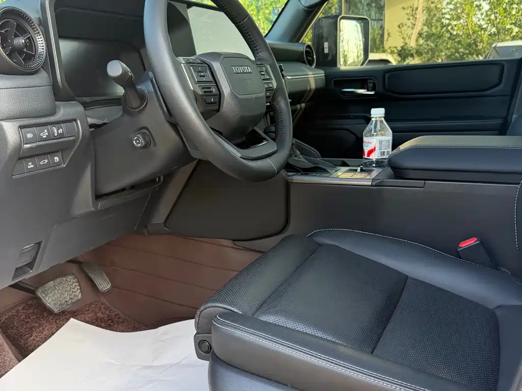Toyota Land Cruiser Prado 2025 2.4T WX 5 мест