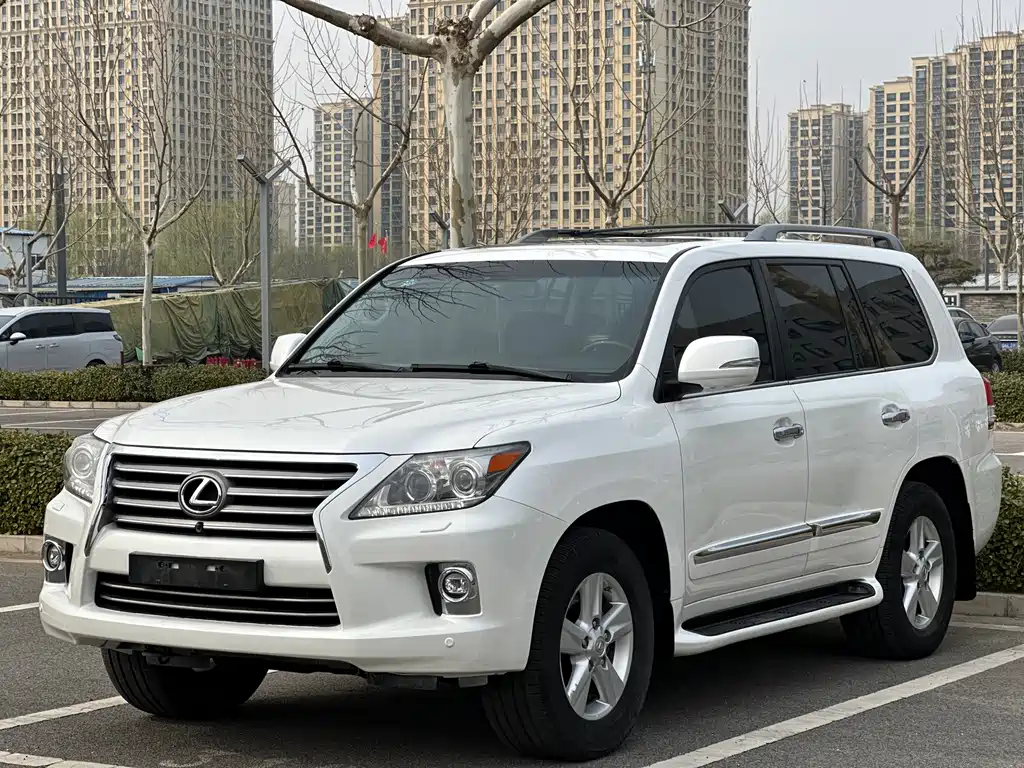 Lexus LX 2014