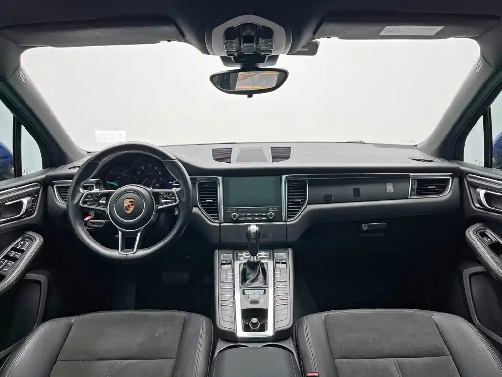 Porsche Macan — миниатюра 19