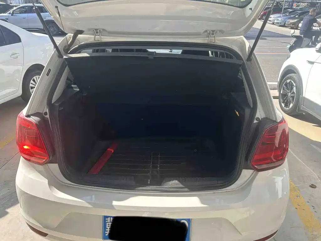 Volkswagen Polo — миниатюра 8