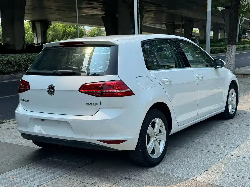 Volkswagen Golf — миниатюра 8