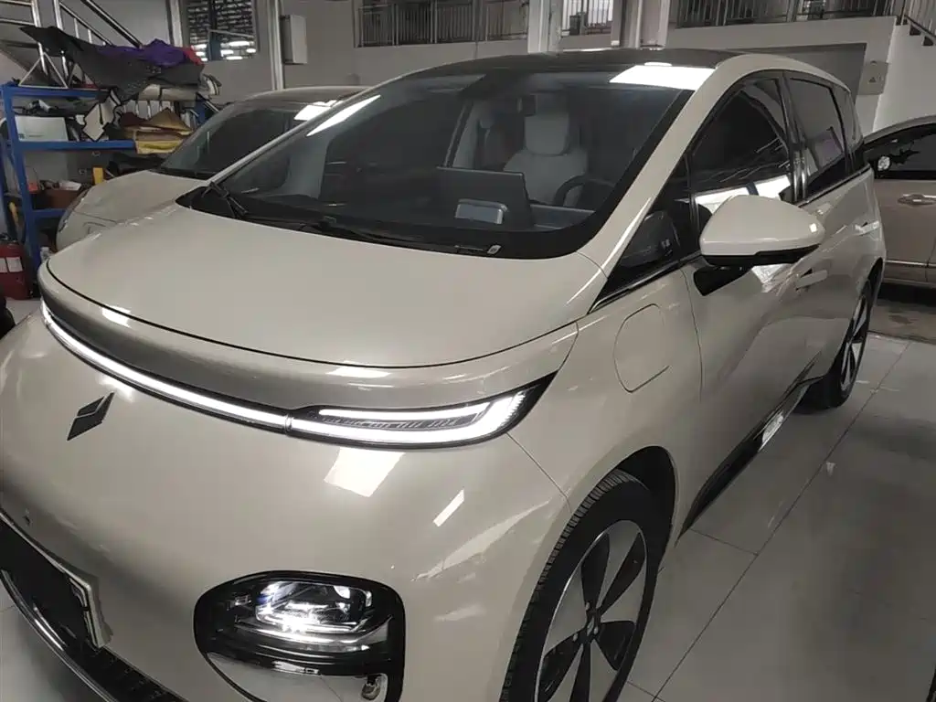 Baojun Yunduo 2023