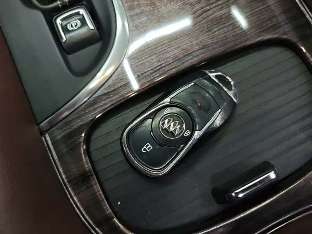 Buick Envision Plus — миниатюра 9